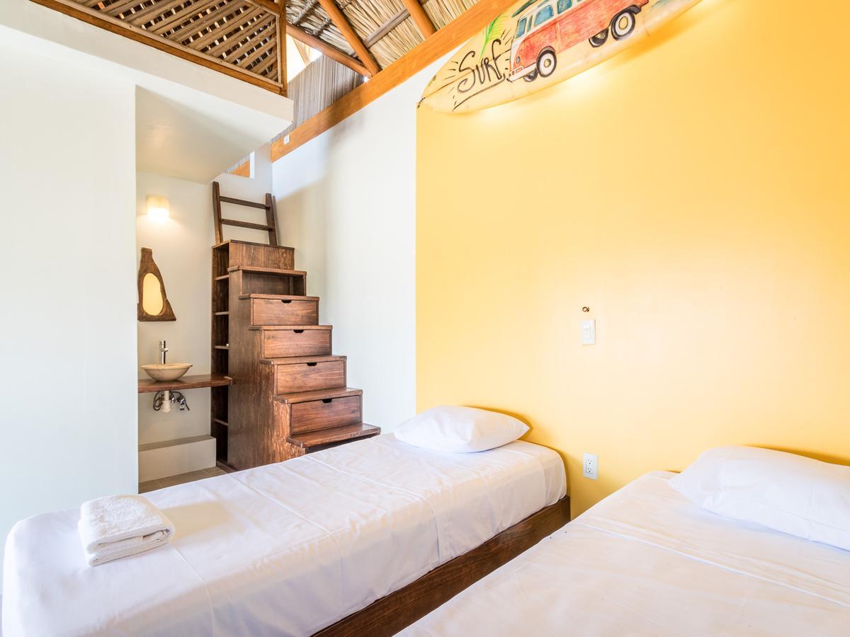 Auberge de jeunesse Experiencia Surf Camp à Brisas de Zicatela Extérieur photo