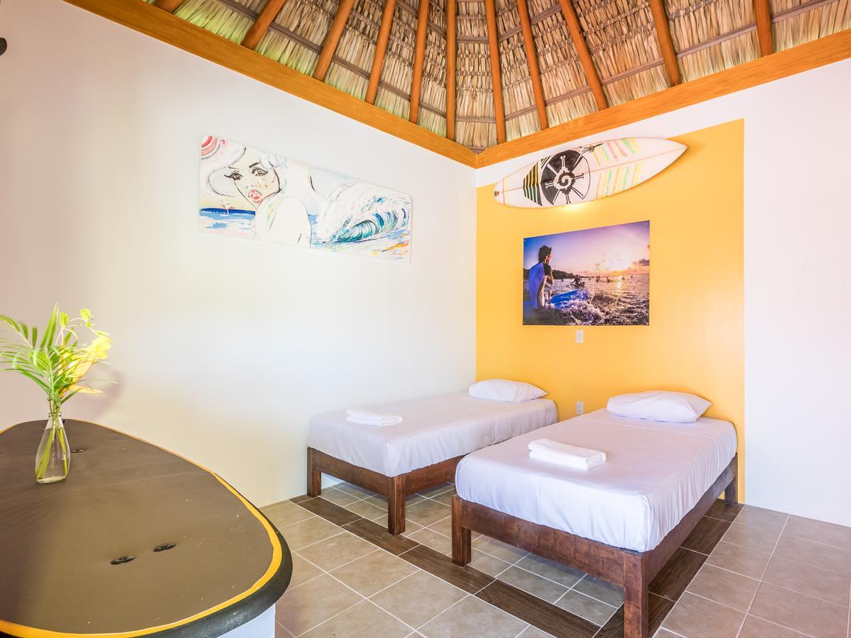 Auberge de jeunesse Experiencia Surf Camp à Brisas de Zicatela Extérieur photo
