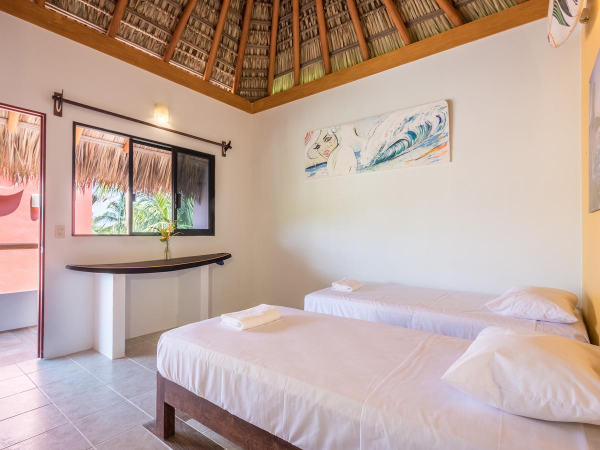 Auberge de jeunesse Experiencia Surf Camp à Brisas de Zicatela Extérieur photo