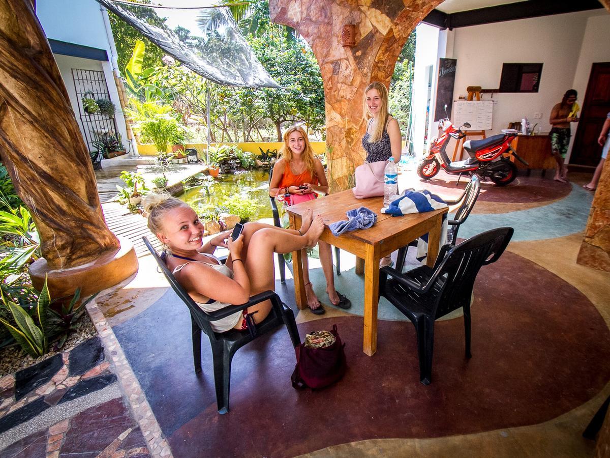 Auberge de jeunesse Experiencia Surf Camp à Brisas de Zicatela Extérieur photo