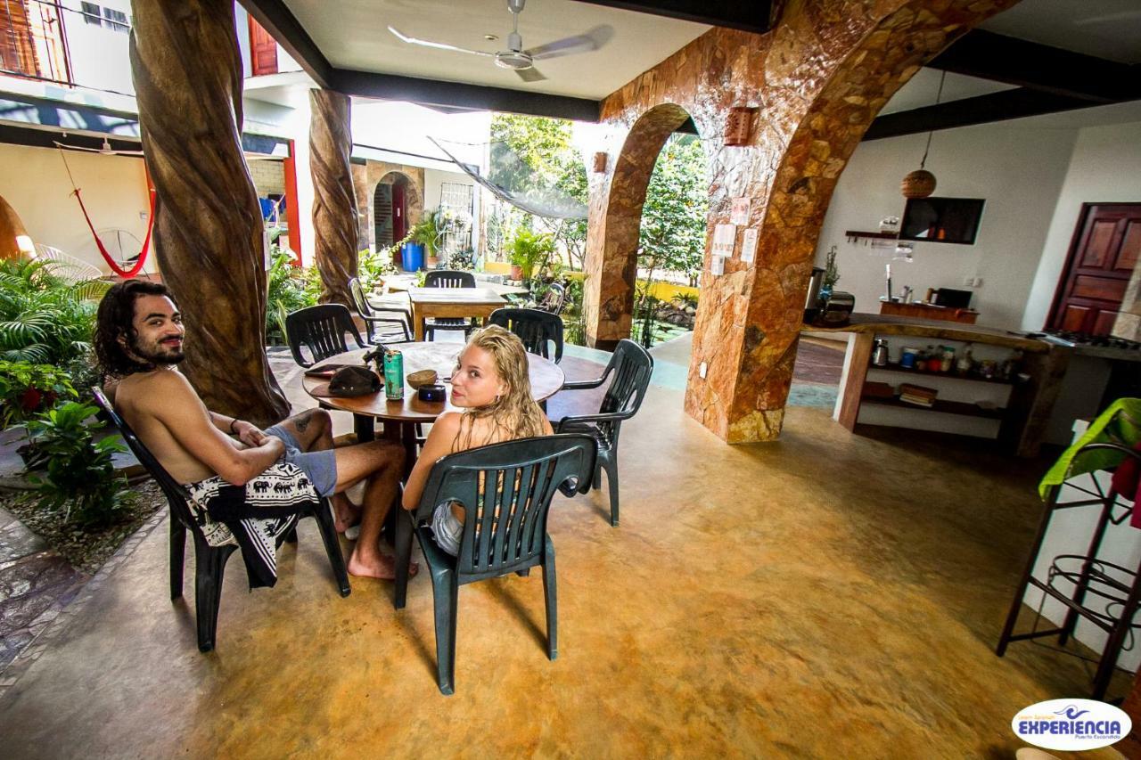 Auberge de jeunesse Experiencia Surf Camp à Brisas de Zicatela Extérieur photo