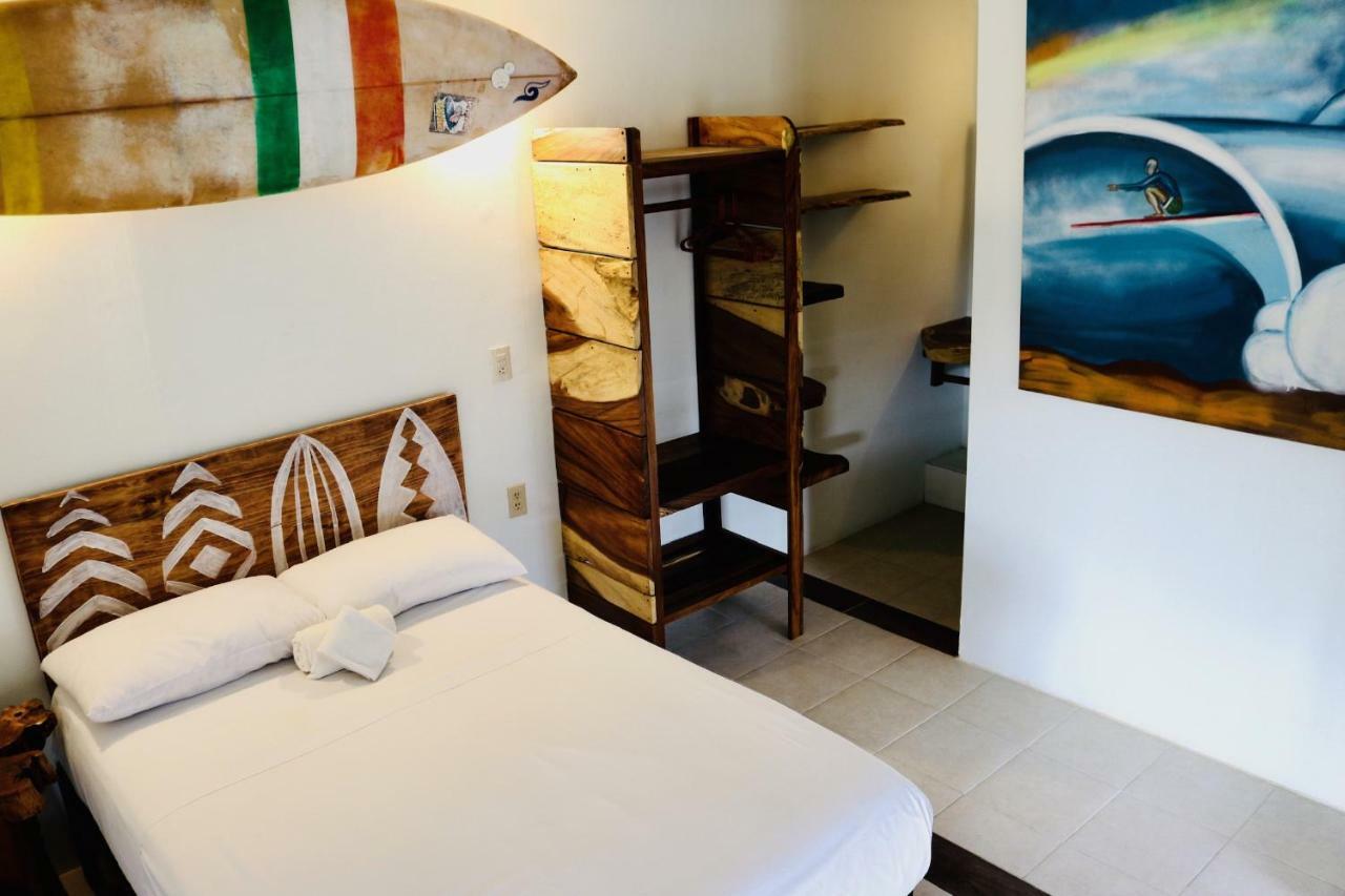 Auberge de jeunesse Experiencia Surf Camp à Brisas de Zicatela Extérieur photo