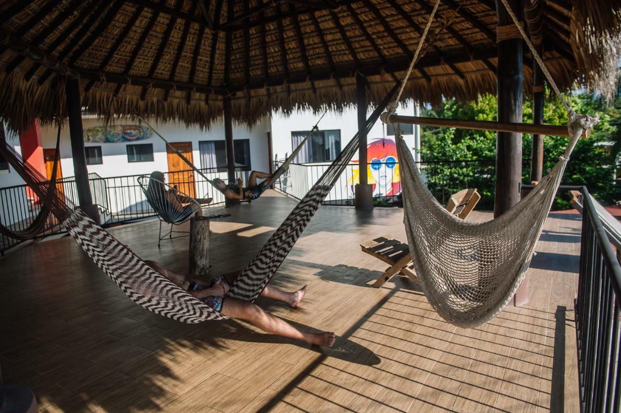 Auberge de jeunesse Experiencia Surf Camp à Brisas de Zicatela Extérieur photo