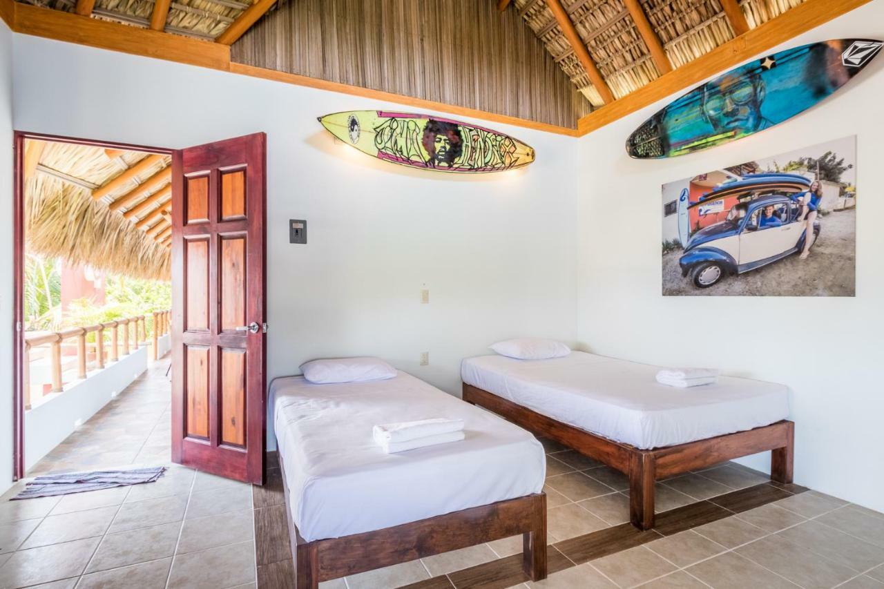 Auberge de jeunesse Experiencia Surf Camp à Brisas de Zicatela Extérieur photo